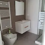 Casa Regina Con Box Auto Gaeta