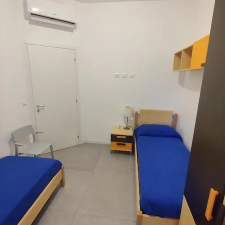 Casa Regina Con Box Auto Gaeta